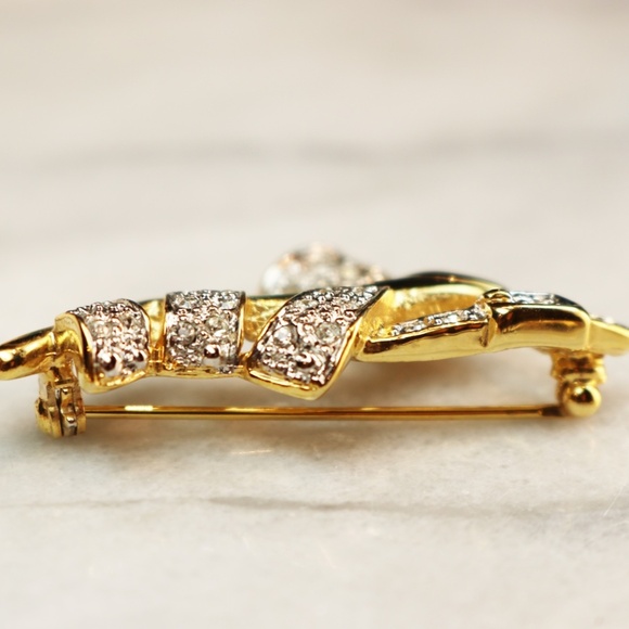 Vintage 1970s Barbara Mandrell High Heel Brooch - Picture 3 of 7